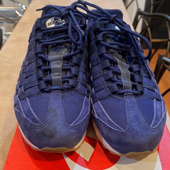 Women’s Nike Air Max 95 Woven - Picture 2 of 5